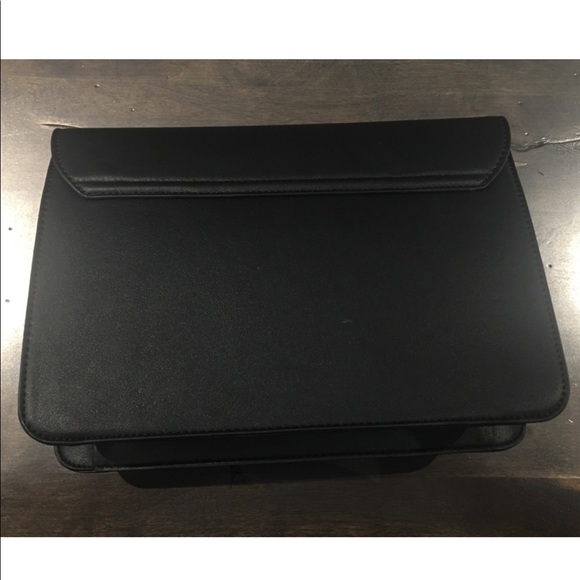 Zoe Crossbody Bag - Picture 3 of 7